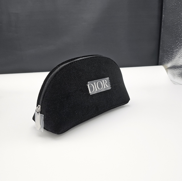 Brand new Dior black pouch from Dior Beauty - Picture 5 of 13